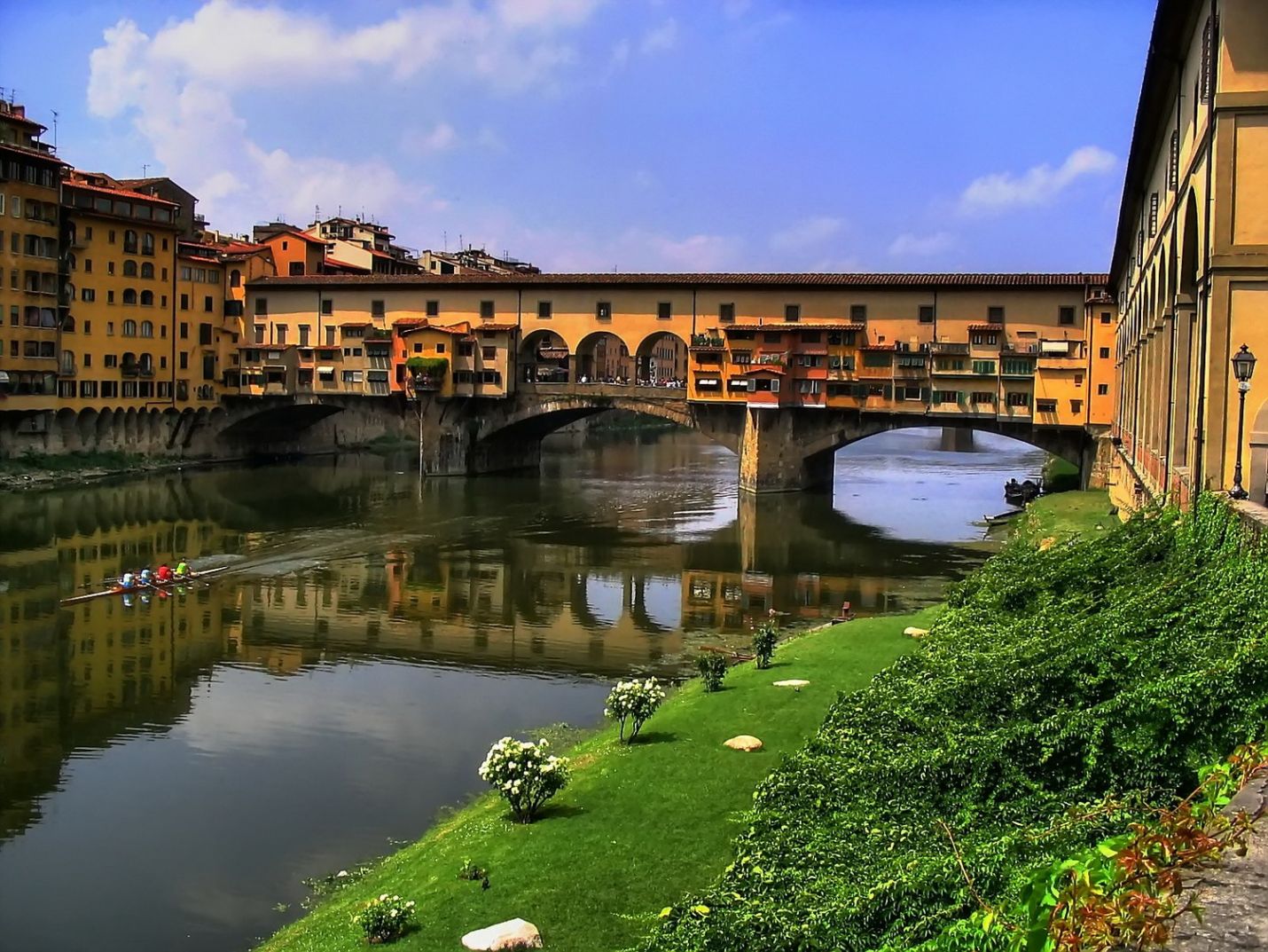 Irány Firenze: az Öreg Híd nem vén híd!